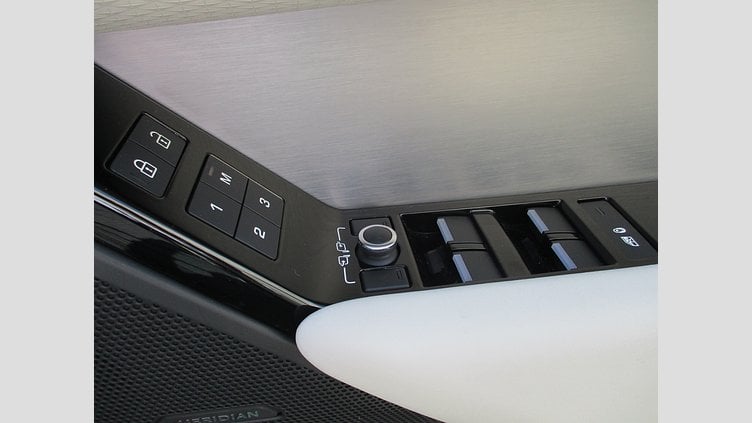 2023 認定中古車 Land Rover Range Rover Velar ランタオブロンズ D200 AWD（オートマチック） MHEV R-DYNAMIC S