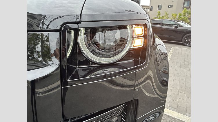 2024 認定中古車 Land Rover Defender 110 サントリーニブラック D300 AWD（AT） X-DYNAMIC HSE