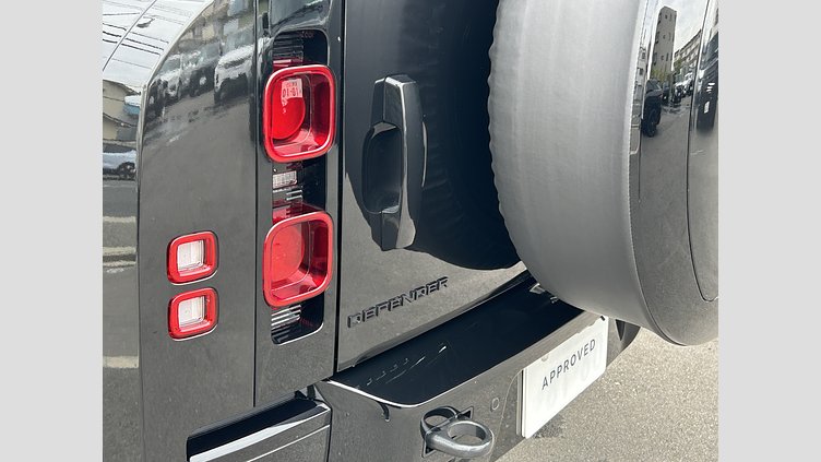 2024 認定中古車 Land Rover Defender 110 サントリーニブラック D300 AWD（AT） X-DYNAMIC HSE