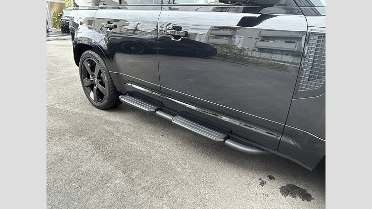 2024 認定中古車 Land Rover Defender 110 サントリーニブラック D300 AWD（AT） X-DYNAMIC HSE