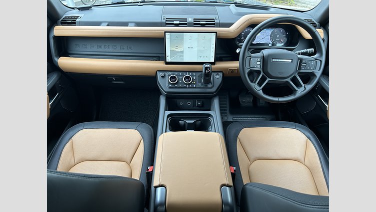 2024 認定中古車 Land Rover Defender 110 サントリーニブラック D300 AWD（AT） X-DYNAMIC HSE
