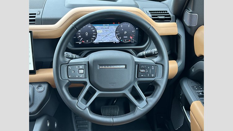 2024 認定中古車 Land Rover Defender 110 サントリーニブラック D300 AWD（AT） X-DYNAMIC HSE