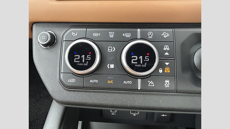 2024 認定中古車 Land Rover Defender 110 サントリーニブラック D300 AWD（AT） X-DYNAMIC HSE