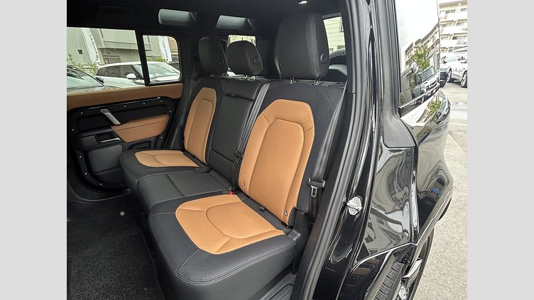 2024 認定中古車 Land Rover Defender 110 サントリーニブラック D300 AWD（AT） X-DYNAMIC HSE