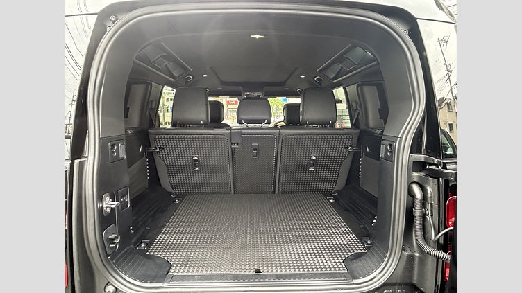 2024 認定中古車 Land Rover Defender 110 サントリーニブラック D300 AWD（AT） X-DYNAMIC HSE