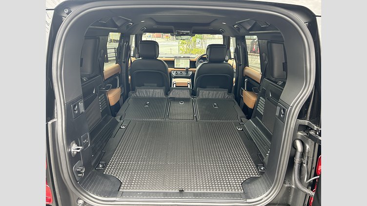 2024 認定中古車 Land Rover Defender 110 サントリーニブラック D300 AWD（AT） X-DYNAMIC HSE