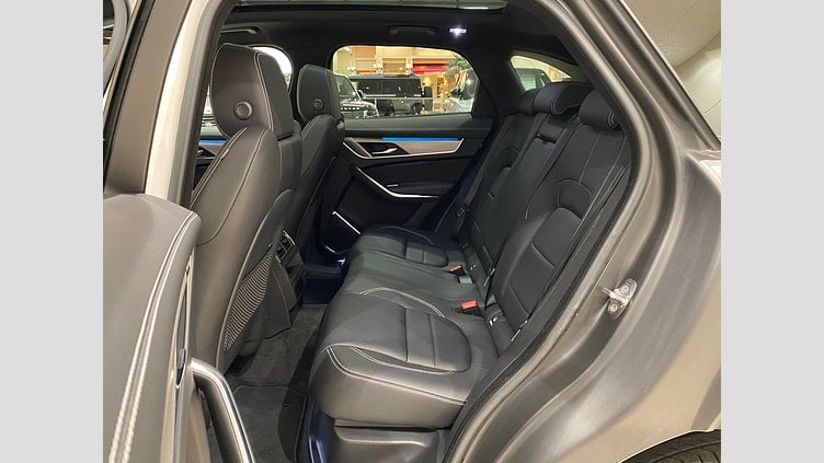 2024 認定中古車 Jaguar F-Pace オストゥーニパールホワイト D204 AWD（オートマチック）MHEV R-DYNAMIC SE