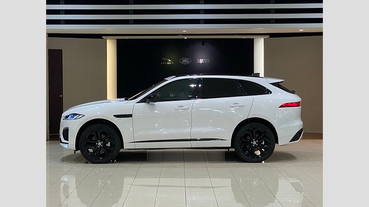 2024 認定中古車 Jaguar F-Pace オストゥーニパールホワイト D204 AWD（オートマチック）MHEV R-DYNAMIC SE