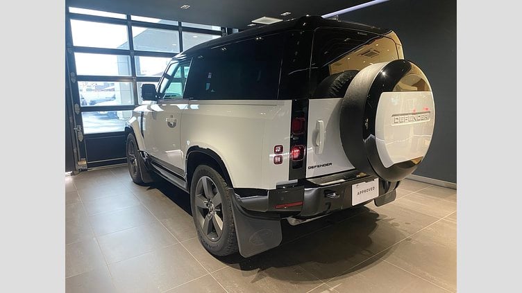 2023 認定中古車 Land Rover Defender 90 ユーロンホワイト P300 AWD（AT） X-DYNAMIC SE