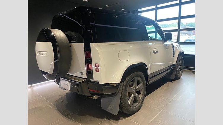 2023 認定中古車 Land Rover Defender 90 ユーロンホワイト P300 AWD（AT） X-DYNAMIC SE