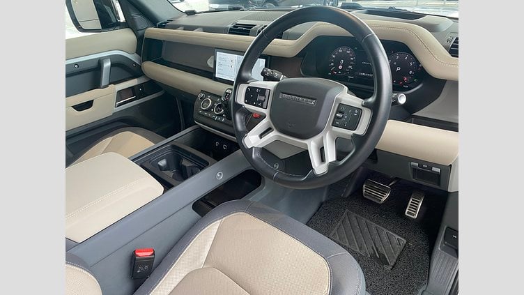 2023 認定中古車 Land Rover Defender 90 ユーロンホワイト P300 AWD（AT） X-DYNAMIC SE
