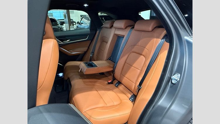 2023 認定中古車 Jaguar F-Pace フジホワイト P250 AWD（オートマチック） R-DYNAMIC BLACK