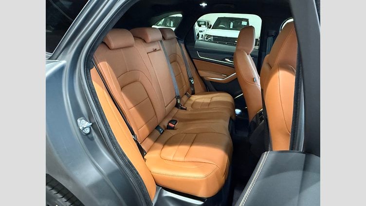2023 認定中古車 Jaguar F-Pace フジホワイト P250 AWD（オートマチック） R-DYNAMIC BLACK