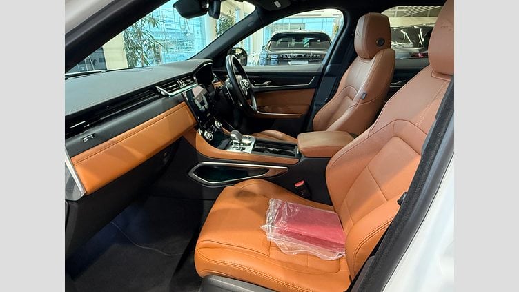2023 認定中古車 Jaguar F-Pace フジホワイト P250 AWD（オートマチック） R-DYNAMIC BLACK