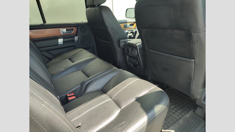 2012 JAZDENÉ VOZIDLÁ Land Rover Discovery Indus Silver 4x4 3.0 SDV6 HSE