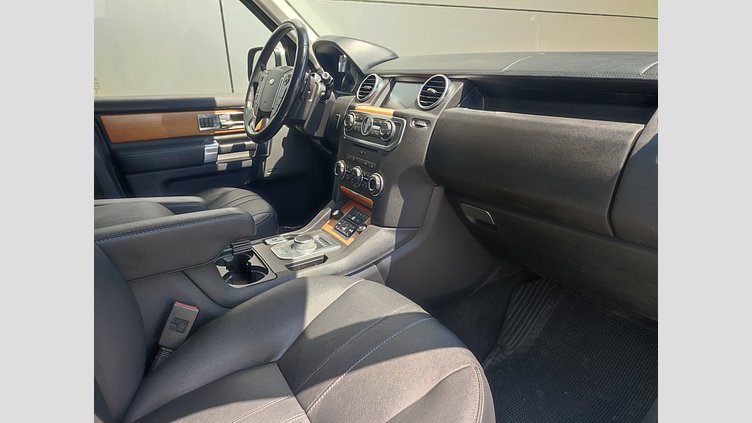 2012 JAZDENÉ VOZIDLÁ Land Rover Discovery Indus Silver 4x4 3.0 SDV6 HSE