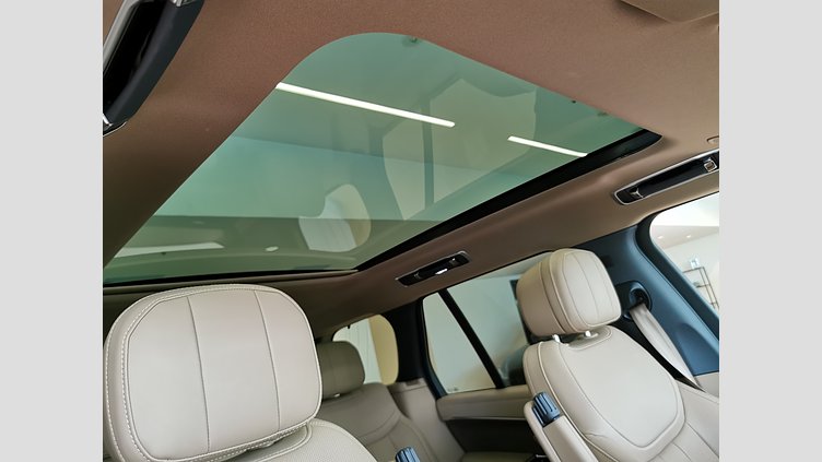 2023 認定中古車 Land Rover Range Rover カルパチアングレイ P440 AWD PHEV（AT） スタンダードホイールベース HSE