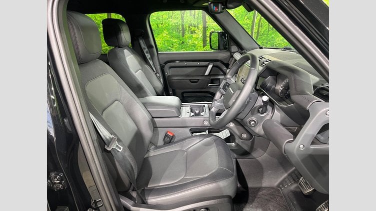 2023 認定中古車 Land Rover Defender 110 サントリーニブラック D300 AWD（AT） X-DYNAMIC HSE