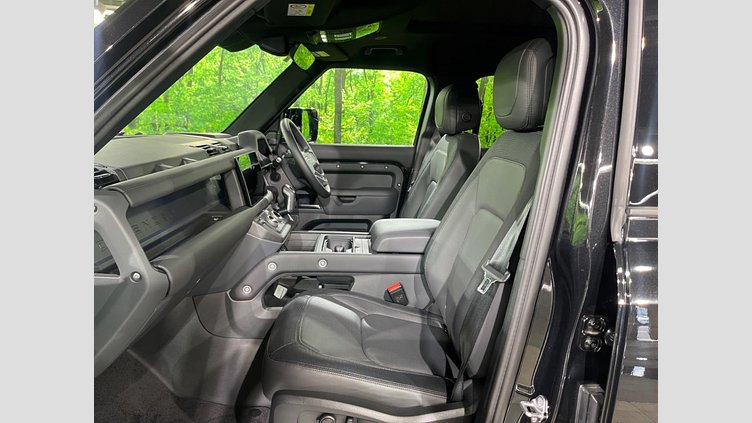 2023 認定中古車 Land Rover Defender 110 サントリーニブラック D300 AWD（AT） X-DYNAMIC HSE