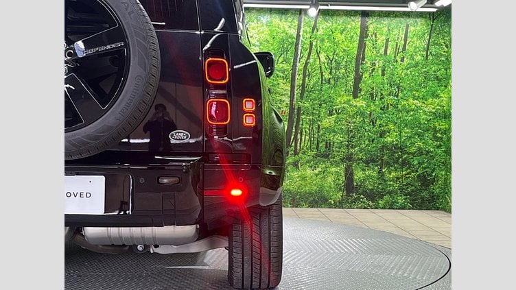 2023 認定中古車 Land Rover Defender 110 サントリーニブラック D300 AWD（AT） X-DYNAMIC HSE