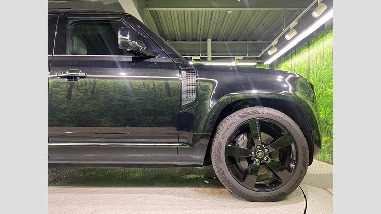2023 認定中古車 Land Rover Defender 110 サントリーニブラック D300 AWD（AT） X-DYNAMIC HSE