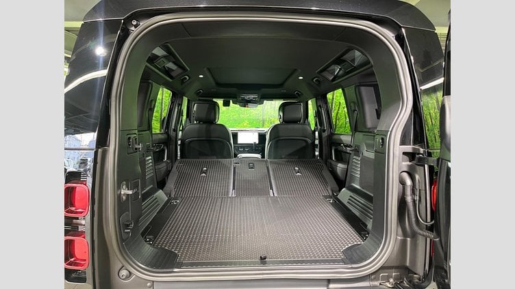 2023 認定中古車 Land Rover Defender 110 サントリーニブラック D300 AWD（AT） X-DYNAMIC HSE