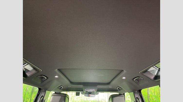 2023 認定中古車 Land Rover Defender 110 サントリーニブラック D300 AWD（AT） X-DYNAMIC HSE