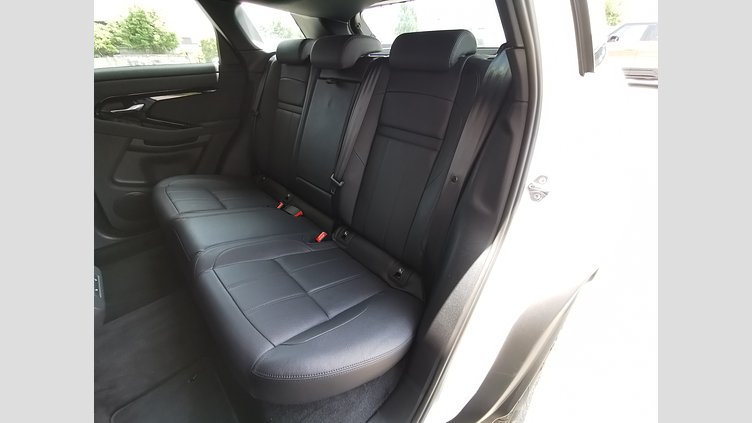 2024 認定中古車 Land Rover Range Rover Evoque フジホワイト D200マイルドハイブリッド（ディーゼル） スタンダードホイールベース S