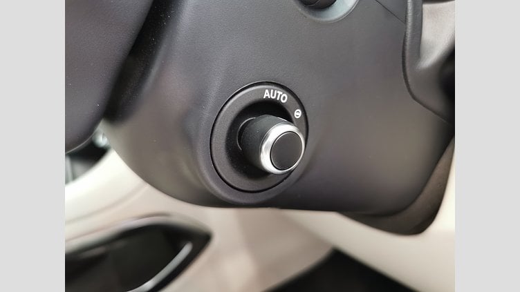2024 認定中古車 Jaguar F-Pace カルパチアングレイ D204 AWD（オートマチック）MHEV R-DYNAMIC SE