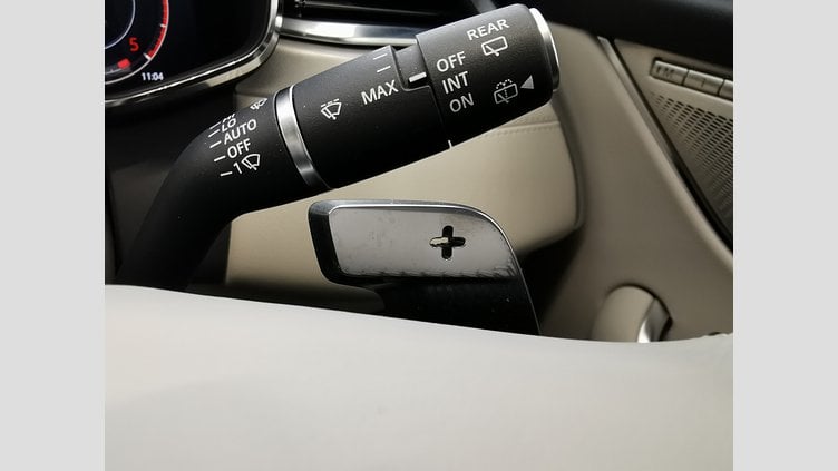 2024 認定中古車 Jaguar F-Pace カルパチアングレイ D204 AWD（オートマチック）MHEV R-DYNAMIC SE
