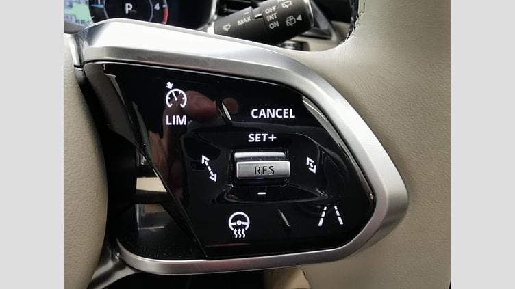 2024 認定中古車 Jaguar F-Pace カルパチアングレイ D204 AWD（オートマチック）MHEV R-DYNAMIC SE