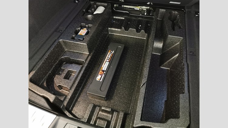 2024 認定中古車 Jaguar F-Pace カルパチアングレイ D204 AWD（オートマチック）MHEV R-DYNAMIC SE
