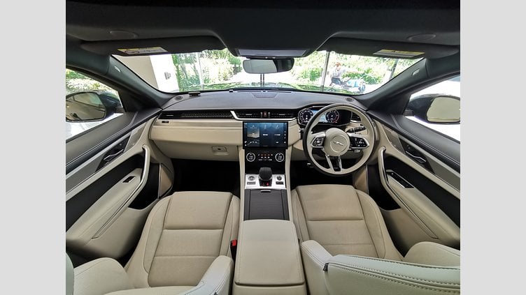 2024 認定中古車 Jaguar F-Pace カルパチアングレイ D204 AWD（オートマチック）MHEV R-DYNAMIC SE