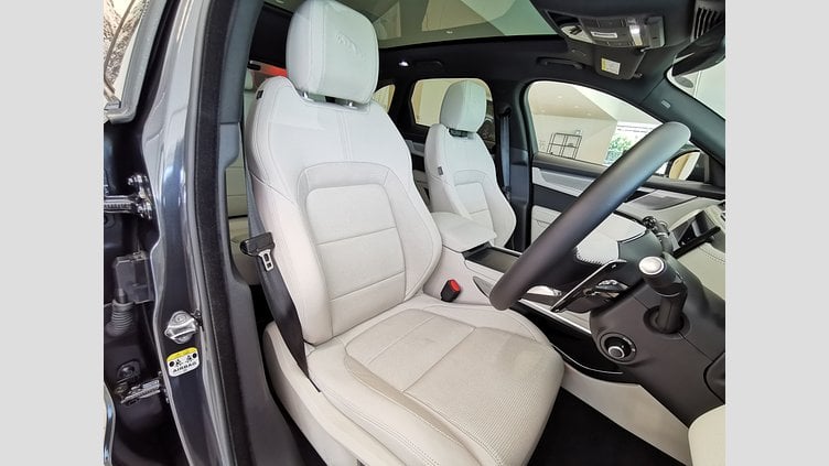 2024 認定中古車 Jaguar F-Pace カルパチアングレイ D204 AWD（オートマチック）MHEV R-DYNAMIC SE