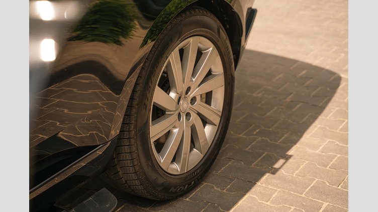 2025 JAZDENÉ VOZIDLÁ Land Rover Range Rover Santorini Black 4x4 3.0D MHEV D300 HSE AWD A/T