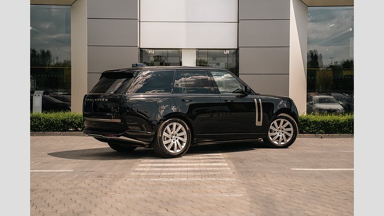 2025 JAZDENÉ VOZIDLÁ Land Rover Range Rover Santorini Black 4x4 3.0D MHEV D300 HSE AWD A/T