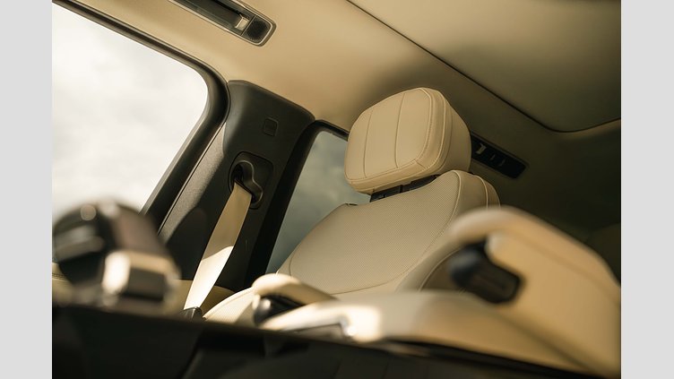 2025 JAZDENÉ VOZIDLÁ Land Rover Range Rover Santorini Black 4x4 3.0D MHEV D300 HSE AWD A/T