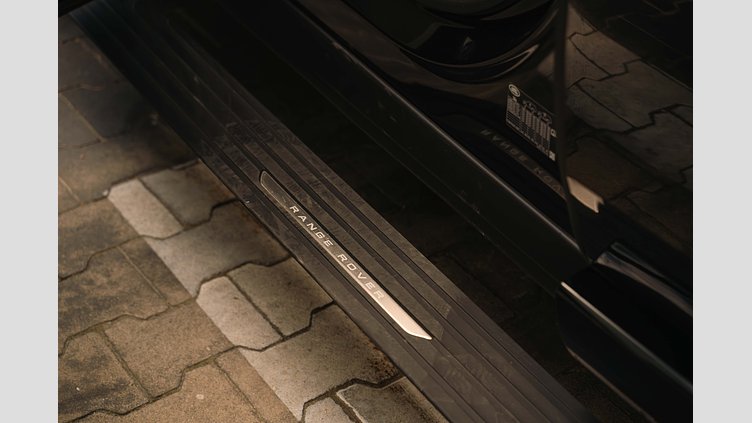 2025 JAZDENÉ VOZIDLÁ Land Rover Range Rover Santorini Black 4x4 3.0D MHEV D300 HSE AWD A/T