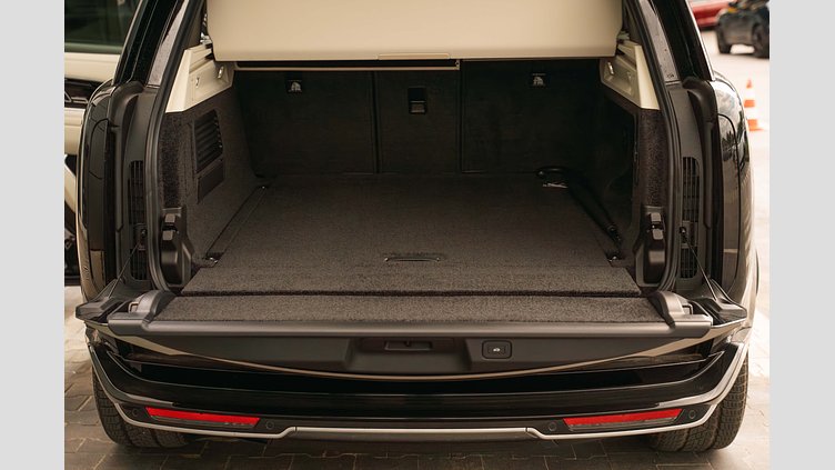 2025 JAZDENÉ VOZIDLÁ Land Rover Range Rover Santorini Black 4x4 3.0D MHEV D300 HSE AWD A/T
