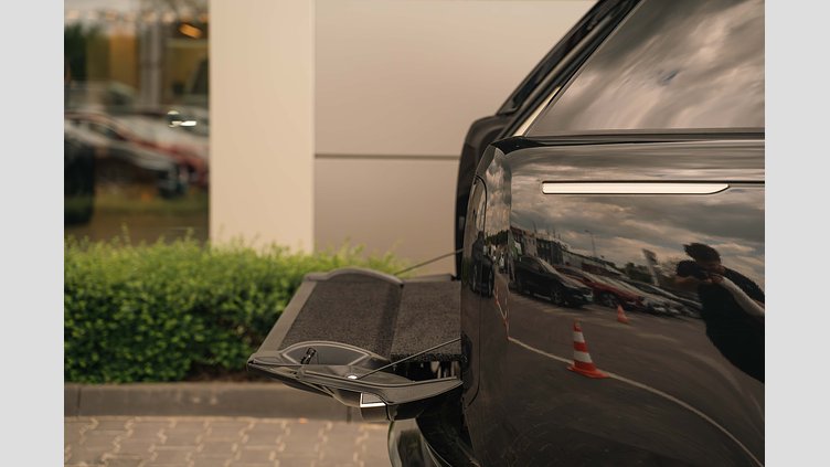 2025 JAZDENÉ VOZIDLÁ Land Rover Range Rover Santorini Black 4x4 3.0D MHEV D300 HSE AWD A/T