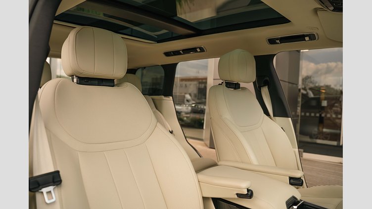 2025 JAZDENÉ VOZIDLÁ Land Rover Range Rover Santorini Black 4x4 3.0D MHEV D300 HSE AWD A/T