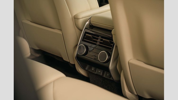 2025 JAZDENÉ VOZIDLÁ Land Rover Range Rover Santorini Black 4x4 3.0D MHEV D300 HSE AWD A/T