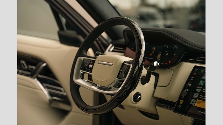 2025 JAZDENÉ VOZIDLÁ Land Rover Range Rover Santorini Black 4x4 3.0D MHEV D300 HSE AWD A/T