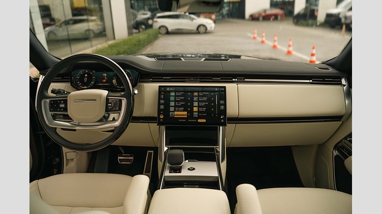 2025 JAZDENÉ VOZIDLÁ Land Rover Range Rover Santorini Black 4x4 3.0D MHEV D300 HSE AWD A/T
