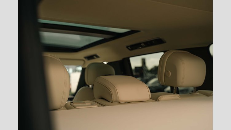 2025 JAZDENÉ VOZIDLÁ Land Rover Range Rover Santorini Black 4x4 3.0D MHEV D300 HSE AWD A/T