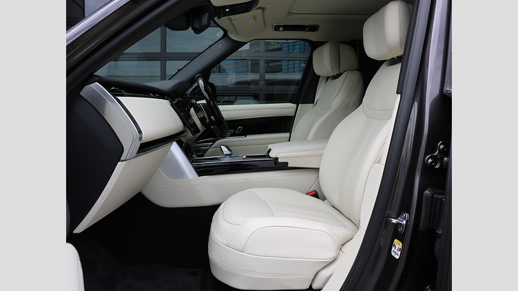 2024 認定中古車 Land Rover Range Rover シャラントグレイ D300 AWD MHEV（AT） スタンダードホイールベース Autobiography