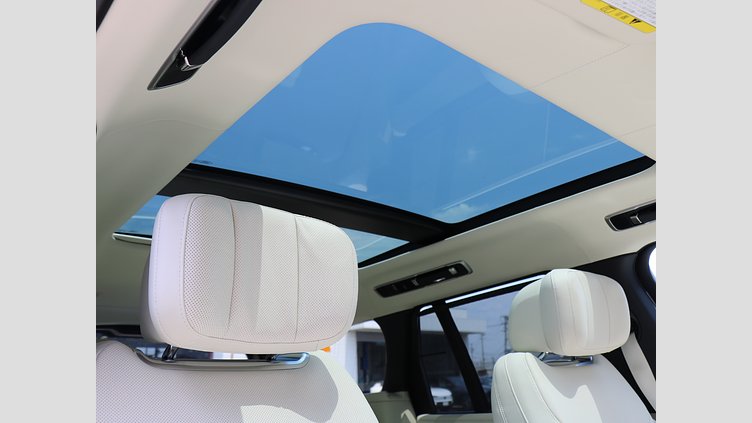 2024 認定中古車 Land Rover Range Rover シャラントグレイ D300 AWD MHEV（AT） スタンダードホイールベース Autobiography