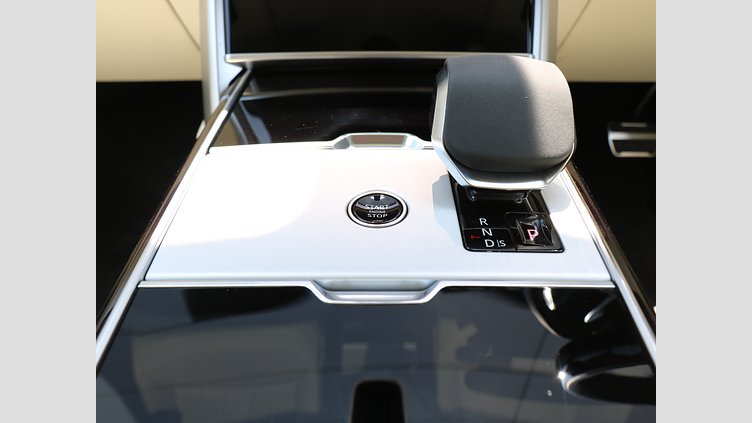 2024 認定中古車 Land Rover Range Rover シャラントグレイ D300 AWD MHEV（AT） スタンダードホイールベース Autobiography