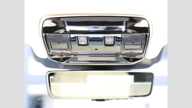 2024 認定中古車 Land Rover Range Rover シャラントグレイ D300 AWD MHEV（AT） スタンダードホイールベース Autobiography