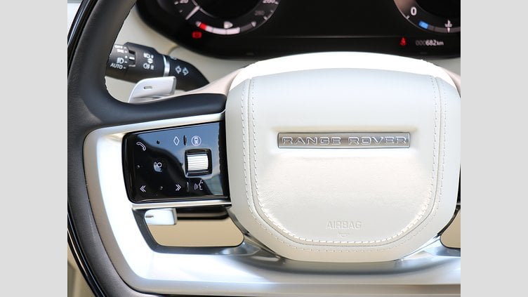 2024 認定中古車 Land Rover Range Rover シャラントグレイ D300 AWD MHEV（AT） スタンダードホイールベース Autobiography
